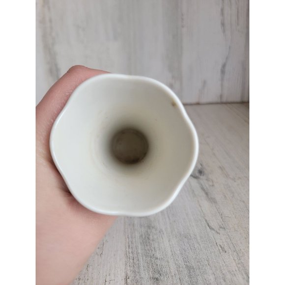 Portmeirion Botanic Gardens Rhododendron 5" bud vase - Picture 6 of 8